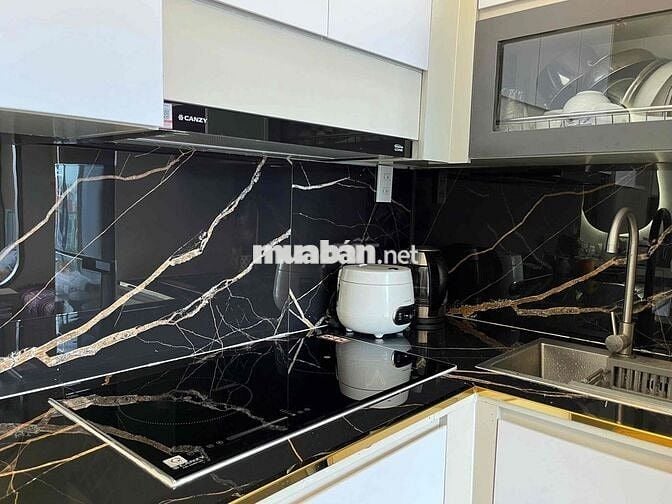 PHÒNG ĐẸP GIÁ RẺ TÁCH BẾP MỚI 99% BAN CÔNG THOÁNG GẦN GIGA MALL HCMUTE