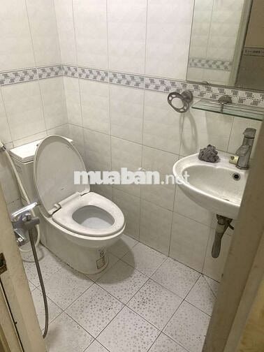 Cho thuê mặt bằng nguyên căn đường Bạch Đằng sát tòa án, ngân hàng ACB