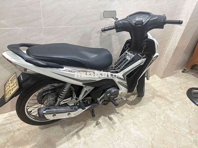 Honda Wave RSX fi 110 Trắng thể thao