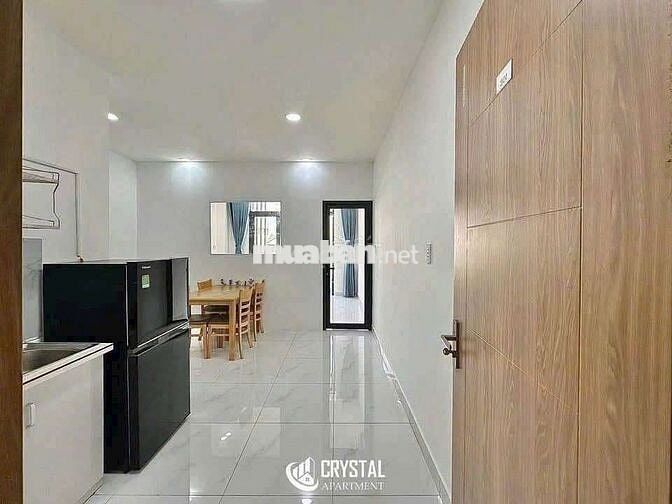 Căn 1 phòng ngủ ban công ngay trung tâm Quận 10 