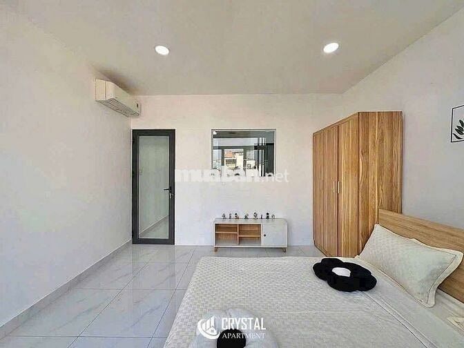 Căn 1 phòng ngủ ban công ngay trung tâm Quận 10 