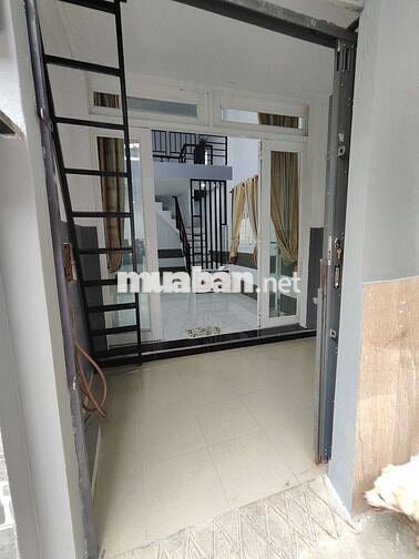 cho thuê nhà nguyên căn 40m2 (nhà ngay góc 2 mặt tiền hẽm )