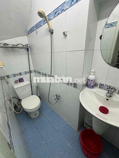 nc hxh - 3pn - 4wc - pkhach - bếp - sân xe - ngay chợ tân định