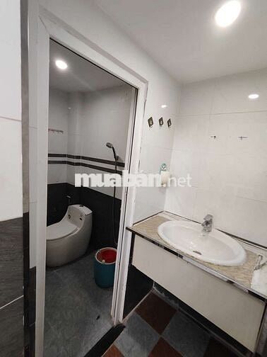 cho thuê nhà nguyên căn 40m2 (nhà ngay góc 2 mặt tiền hẽm )