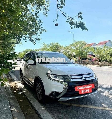 Mitsubishi Outlander 2.0L 2019 Trắng