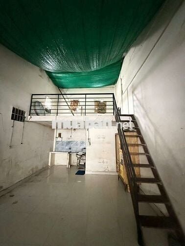 CHO THUÊ NHÀ NGUYÊN CĂN MBKD NGAY CHỢ SẦM UẤT. DT 4×10 CÓ 1PN,1WC