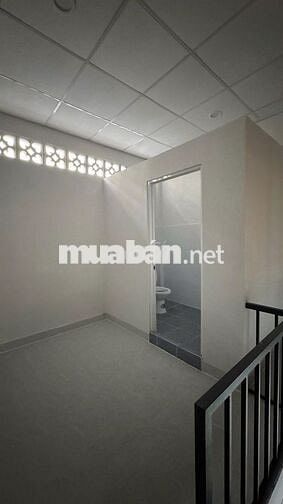 Cho Thuê Nhà 2pn hẻm 2 xe máy đường Nguyễn Duy Dương, P.9, Quận 10