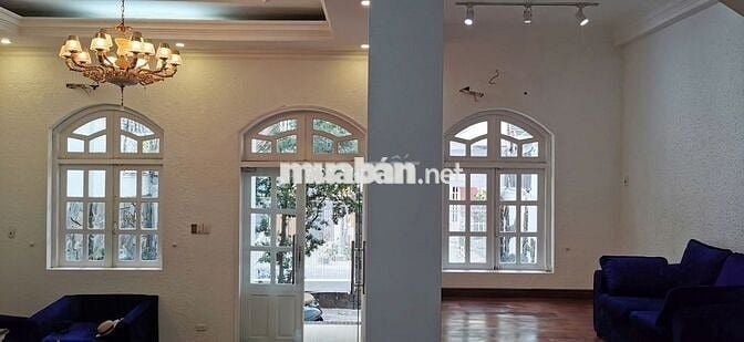 MB KINH DOANH NGANG 8M HẦM T 2L ĐƯỜNG ĐẶNG DUNG QUẬN 1