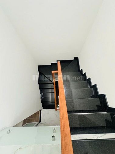 Lê Hồng Phong, 3/2 Quận 10 - Hẻm ô tô thông. DT 46m2 4 tầng. 11T nhỉnh