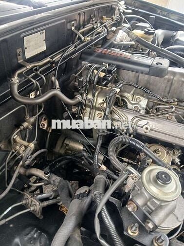 Ford Everest 7 chỗ Dầu màu Đen