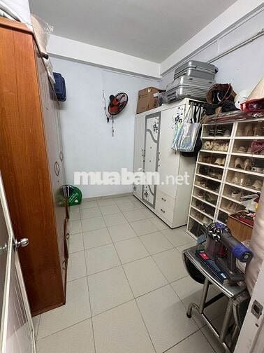 Chính chủ. Bán nhà Q5 lầu 2 ngay BV Đại học Y dược, 3pn, thương lượng