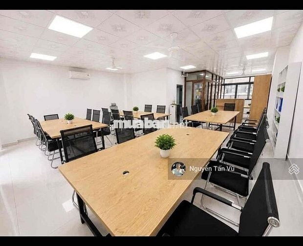 Toà nhà 7x18m cho thuê lễ từng tầng văn phòng tại Vạn Phúc City
