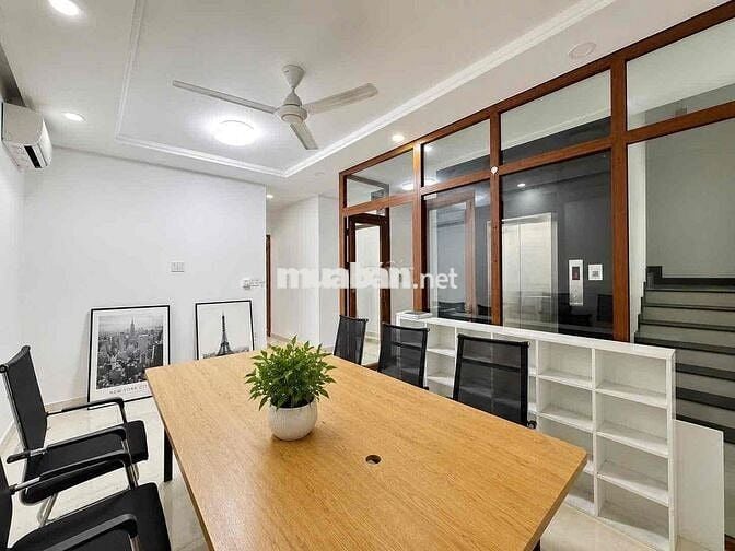 Toà nhà 7x18m cho thuê lễ từng tầng văn phòng tại Vạn Phúc City