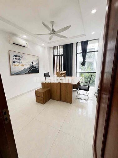 Toà nhà 7x18m cho thuê lễ từng tầng văn phòng tại Vạn Phúc City