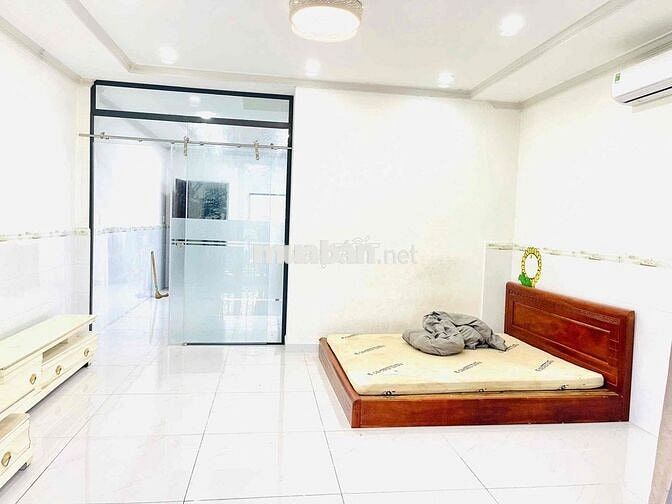 Phòng 60m2 nội thất đầy đủ giá 5tr