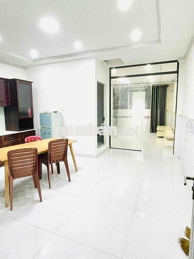 Phòng 60m2 nội thất đầy đủ giá 5tr