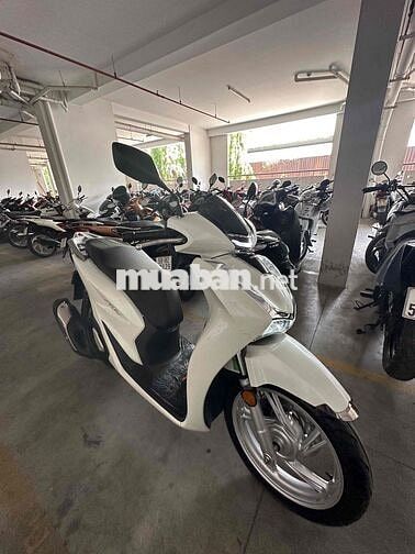 Honda SH125 BSTP trắng cuối 2022