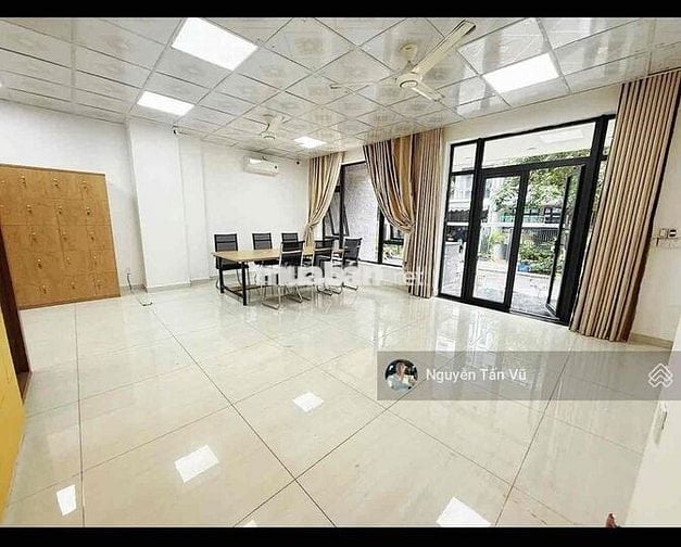 Toà nhà 7x18m cho thuê lễ từng tầng văn phòng tại Vạn Phúc City
