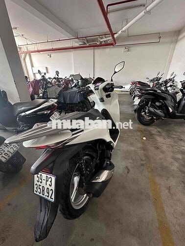 Honda SH125 BSTP trắng cuối 2022