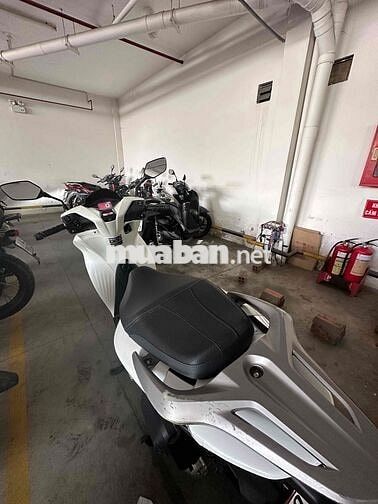 Honda SH125 BSTP trắng cuối 2022