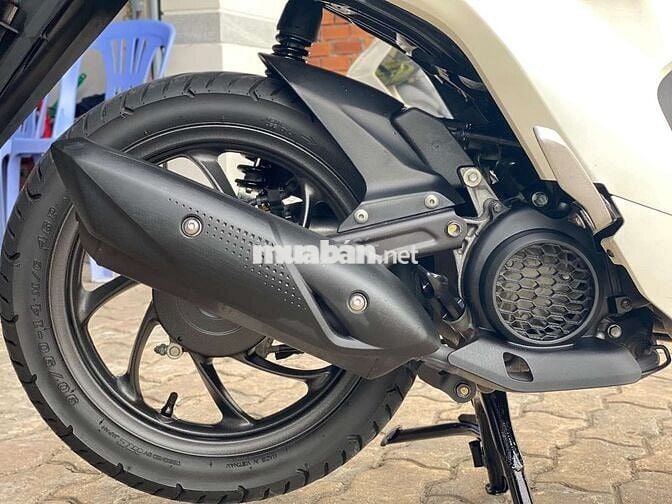 Honda VISION 2023 Trắng Smartkey 12.000 Km