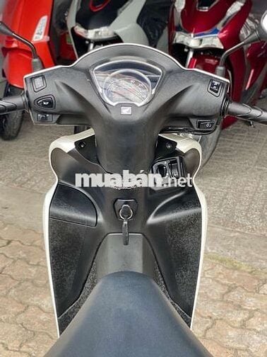 Honda VISION 2023 Trắng Smartkey 12.000 Km