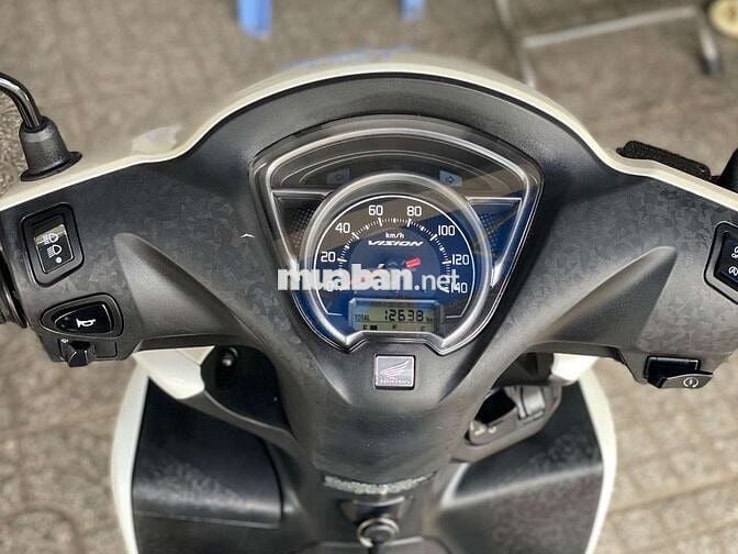 Honda VISION 2023 Trắng Smartkey 12.000 Km