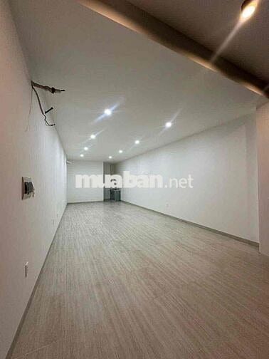 cho thuê MB mới 100%  4.5x12 lối đi riêng  mai xuân thượng Q.Bình thạn