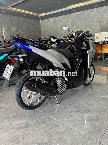 Honda Vario 150 2018 Bạc Đen