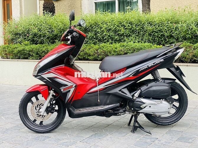 Honda Air Blade 2024 Đỏ đen máy zin chính chủ