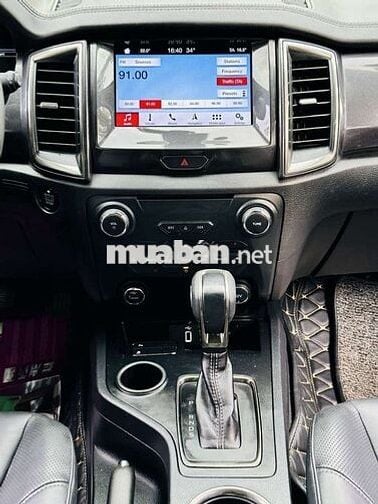 Ford Everest 4x2 Titanium 2018 Máy dầu như mới
