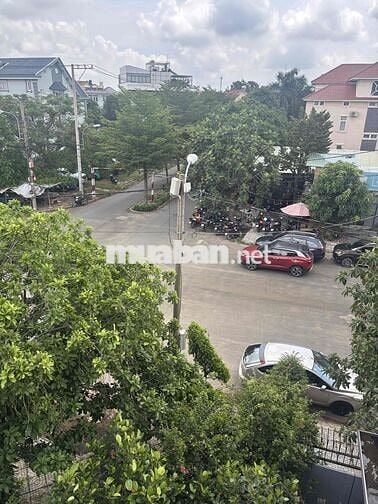 Chính chủ bán nhà biệt thự Thạnh Xuân - Giáp gò vấp. Thiết kế Châu Âu