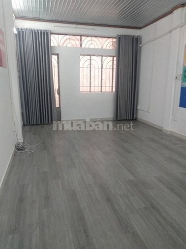 Chính chủ cho thuê nguyên căn 215/. Nguyễn Xí (gần cầu Đỏ), hẻm 6m