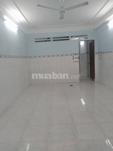 Chính chủ cho thuê nguyên căn 215/. Nguyễn Xí (gần cầu Đỏ), hẻm 6m