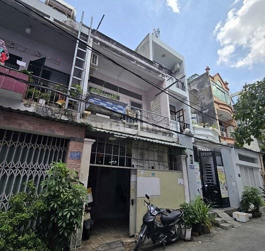 Chính chủ cho thuê nguyên căn 215/. Nguyễn Xí (gần cầu Đỏ), hẻm 6m