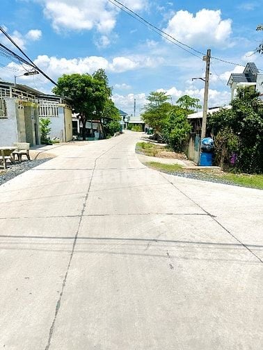 Chính chủ cần bán lô đất thổ cư 118m2 xã Tân An Hội giá 800tr, SHR