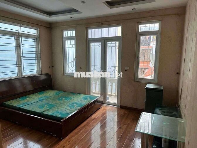 cho thuê nhà 3 tầng 4 ngủ 255 Nguyễn Khang