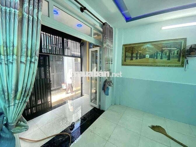 Cho thuê nhà gần ĐH Ngân Hàng,/đs 9,p.Linh Trung( 3pn,2vs ) Giá 10tr