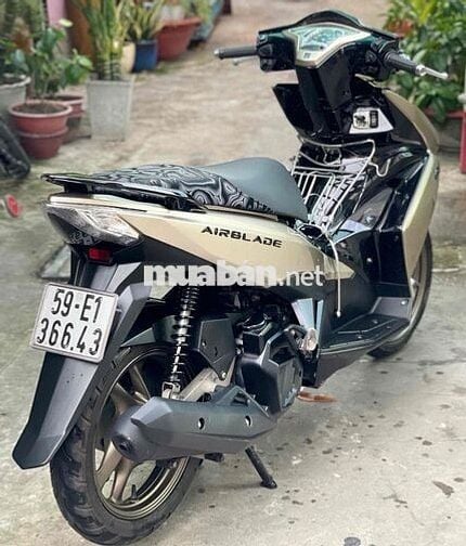Honda Air Blade mắt cú 2013 Vàng Cát