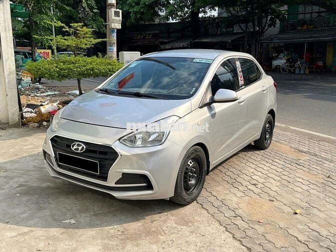 Hyundai Grand i10 Số sàn Bạc