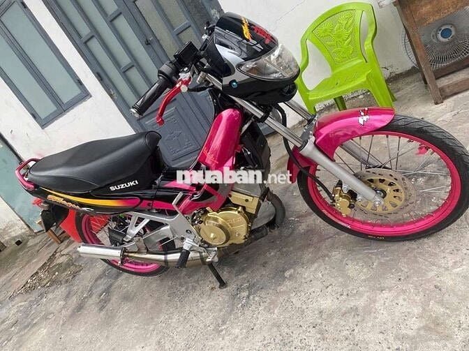 Suzuki Siger Hồng, Đen
