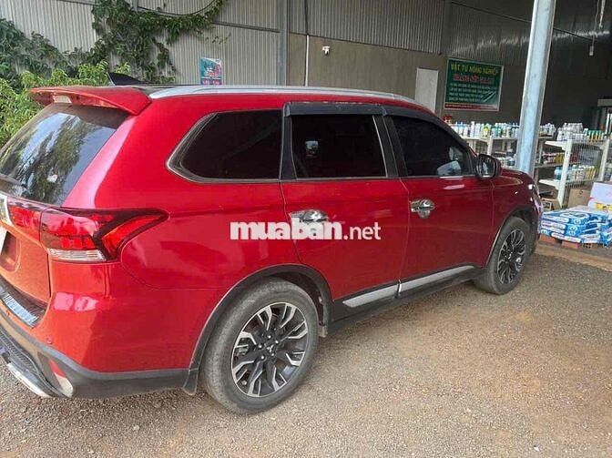 Mitsubishi Outlander Premium 2021 Đỏ 81.000 km