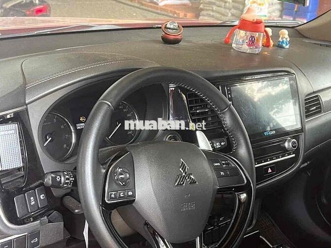 Mitsubishi Outlander Premium 2021 Đỏ 81.000 km