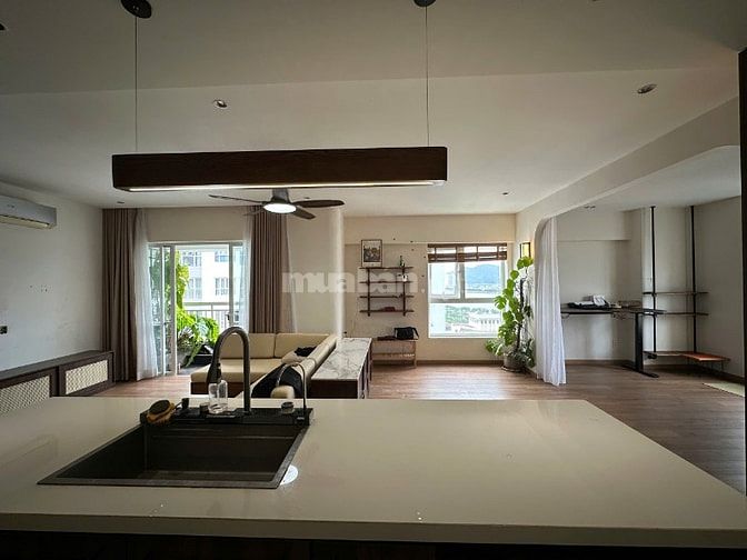 Bán căn hộ Đà Nẵng Plaza tầng cao 131m view sông Hàn, full nội thất