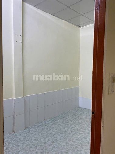 Cho thuê nhà ngay chợ Tân Bình số 553 Lý Thường Kiệt, P.8, TB