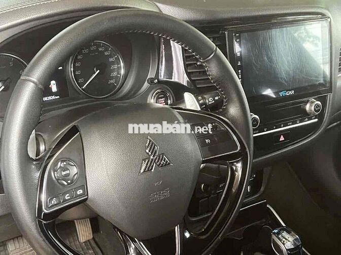 Mitsubishi Outlander Premium 2021 Đỏ 81.000 km