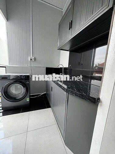 STUDIO BAN CÔNG NẰM Ở GẦN TRUNG TÂM QUẬN 7 TIỆN QUA Q1 VÀ Q4