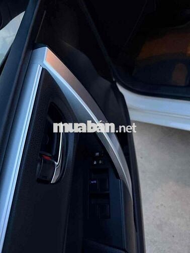 Toyota Corolla Altis 2.0V 2017 Trắng CVT-i
