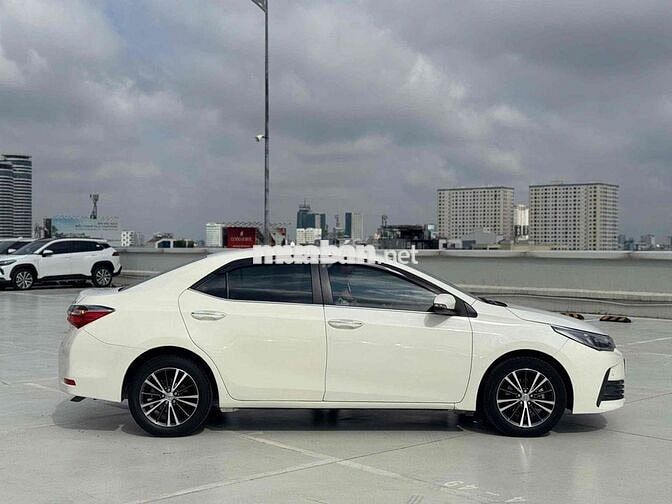 Toyota Corolla Altis 2.0V 2017 Trắng 81.000km