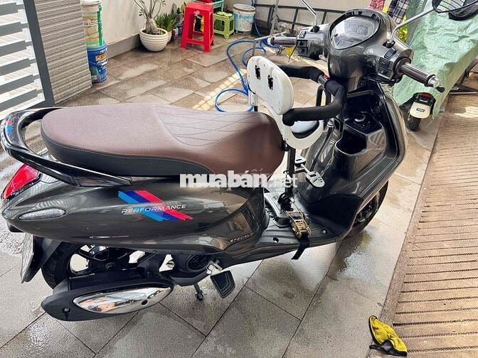 Yamaha Grande Hybrid 2022 Xám titan 35000 km